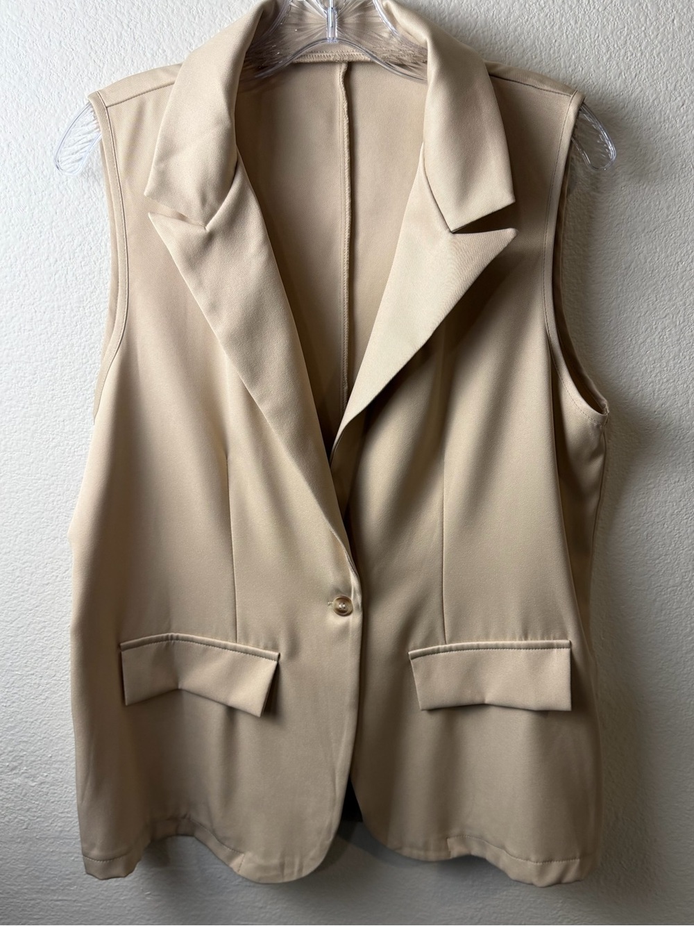 SHEIN Women’s Beige Sleeveless Blazer Vest Longline One Button Career Workwear